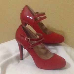 New Style & Co red suede pumps